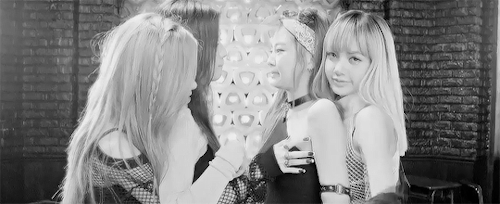 tumblr_obl32ahxuv1v0e4aao3_500